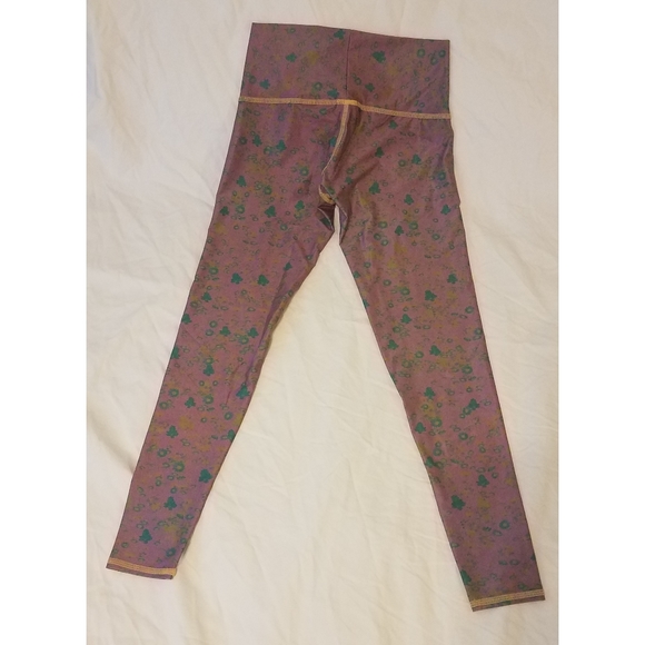 NWOT Teeki Meadow hot pant leggings - Picture 6 of 7